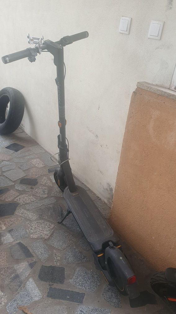 Trotinete ninebot max g2