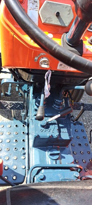 Trator Kubota L1801 20cv