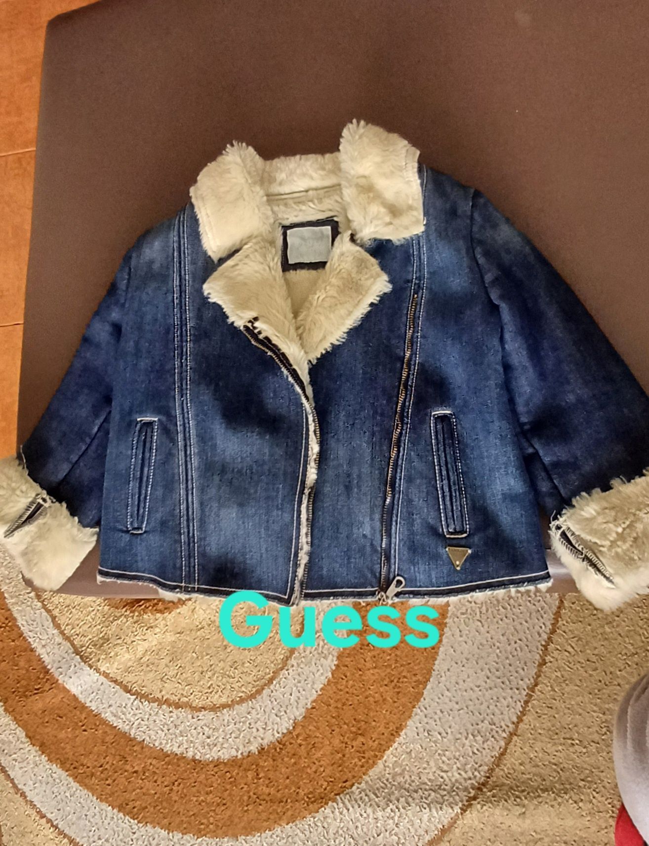 Guess Casaco menina muito quente