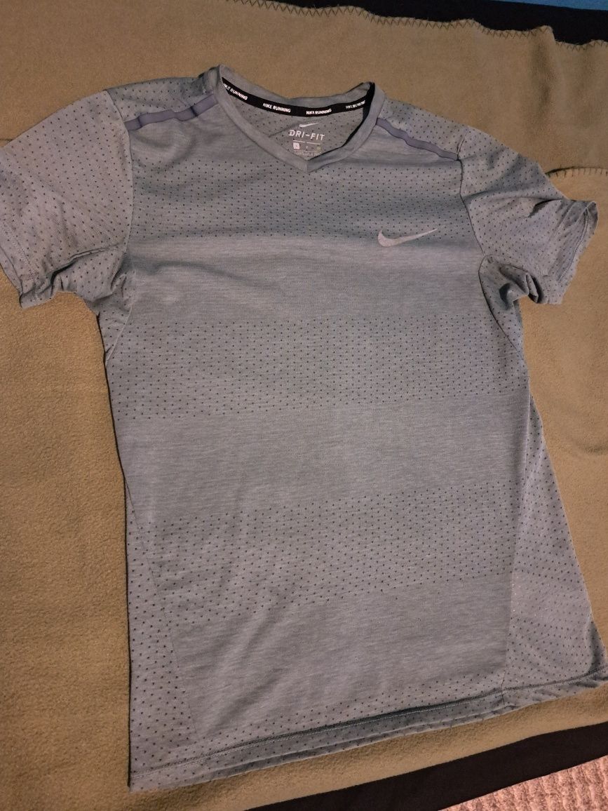 Футболка Nike running DRI FIT