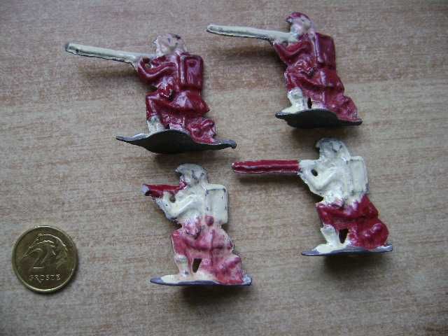 Starocie z PRL - Stare zabawki = Zestaw 8 ołowianych żołnierzyków