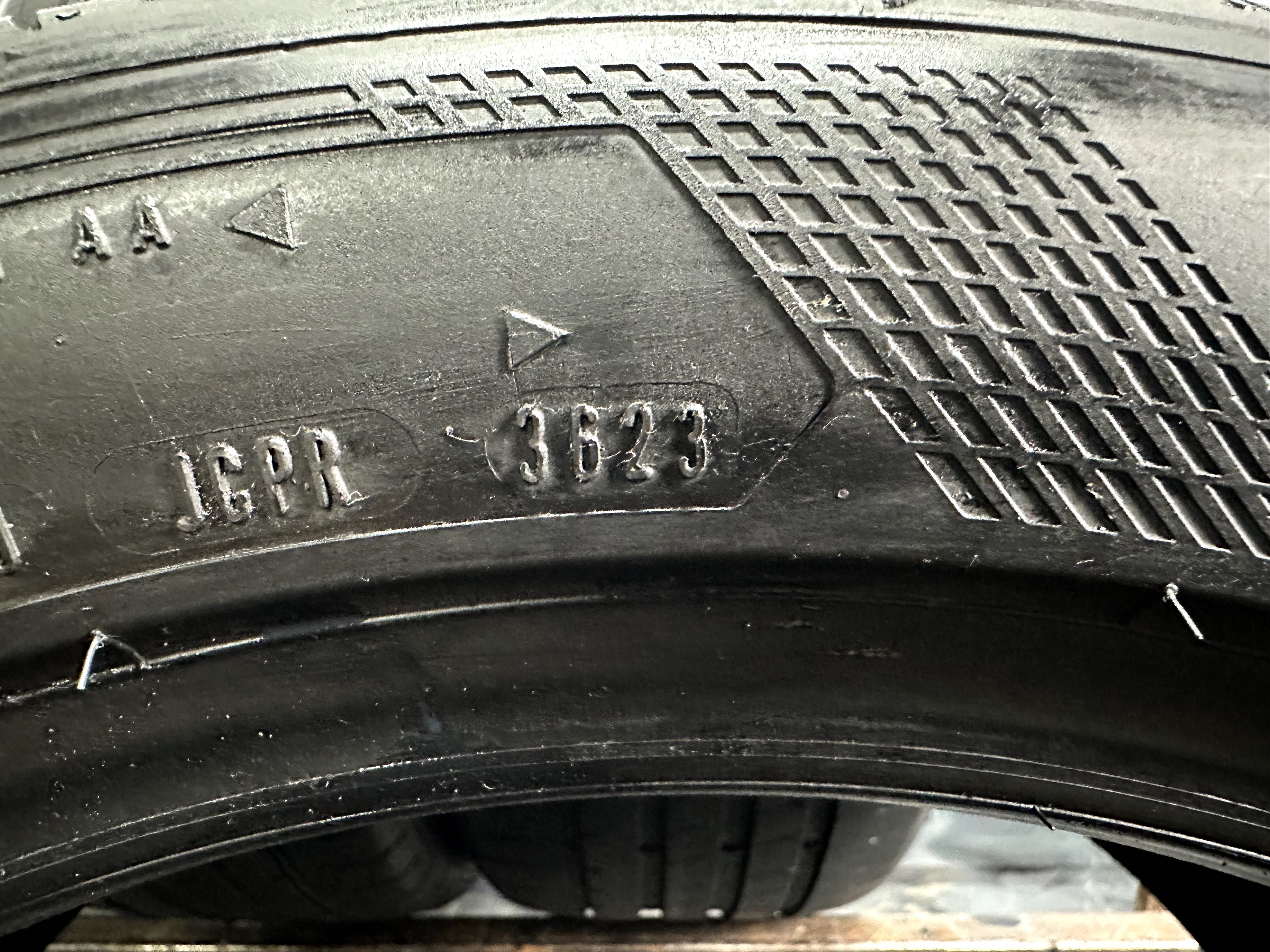 Літні шини 245 45 R18 100Y Goodyear Eagle F1.   2023р