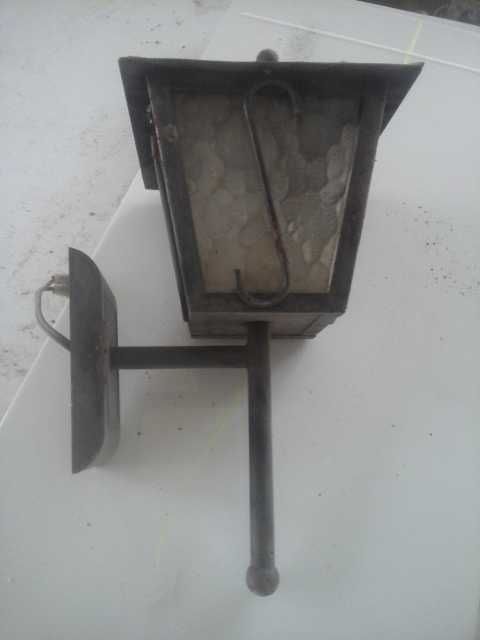 starodawna lampa naścienna retro