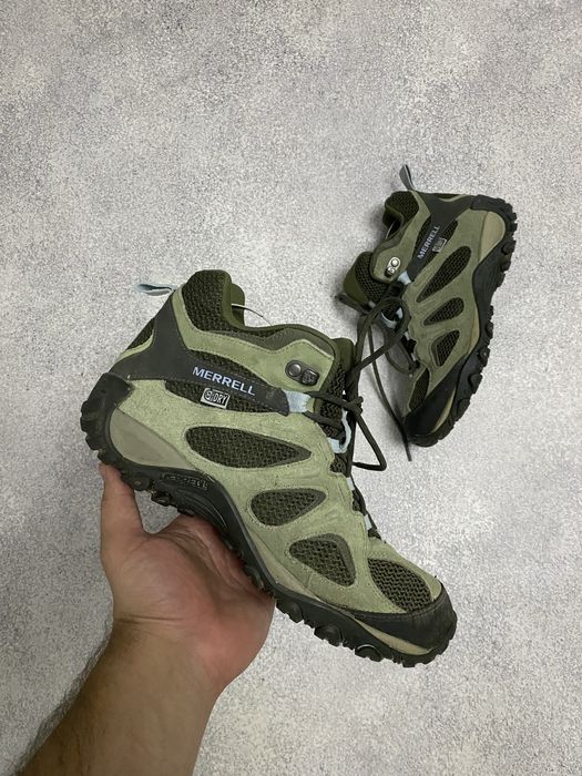 Жіночі трекінгові ботінки Merrell Gore-Tex Lowa