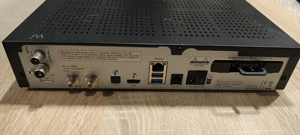 Dekoder Vu+ Solo4K FBC  s2x dual + DVB-T,  DVB-C. 3 głowice ,dysk 250g