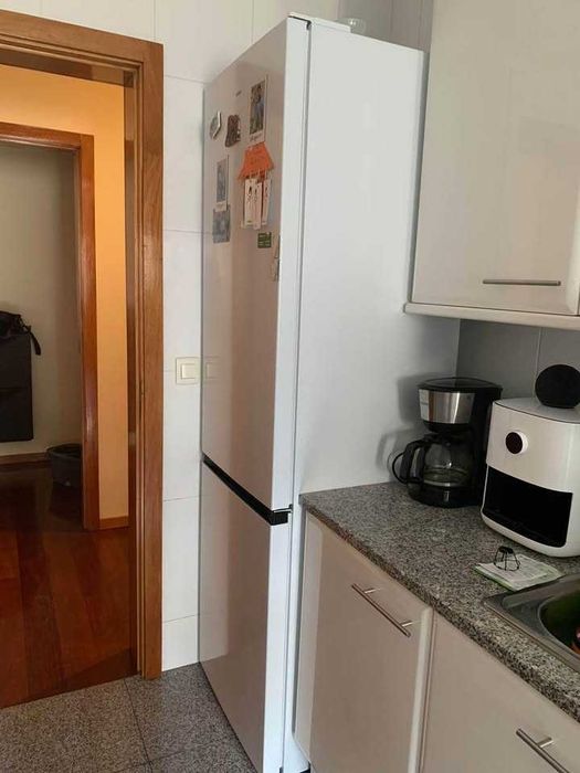 Frigorífico em estado de novo HISENSE (com garantia ate 2027)