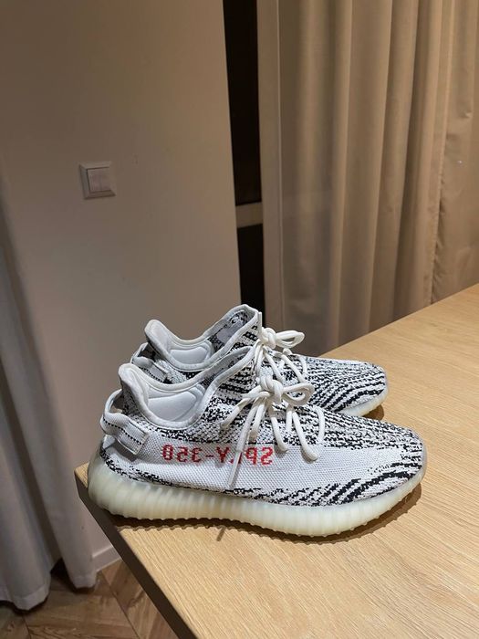 adidas Yeezy boost 350 v2 zebra 42 2/3 black onyx white beluga