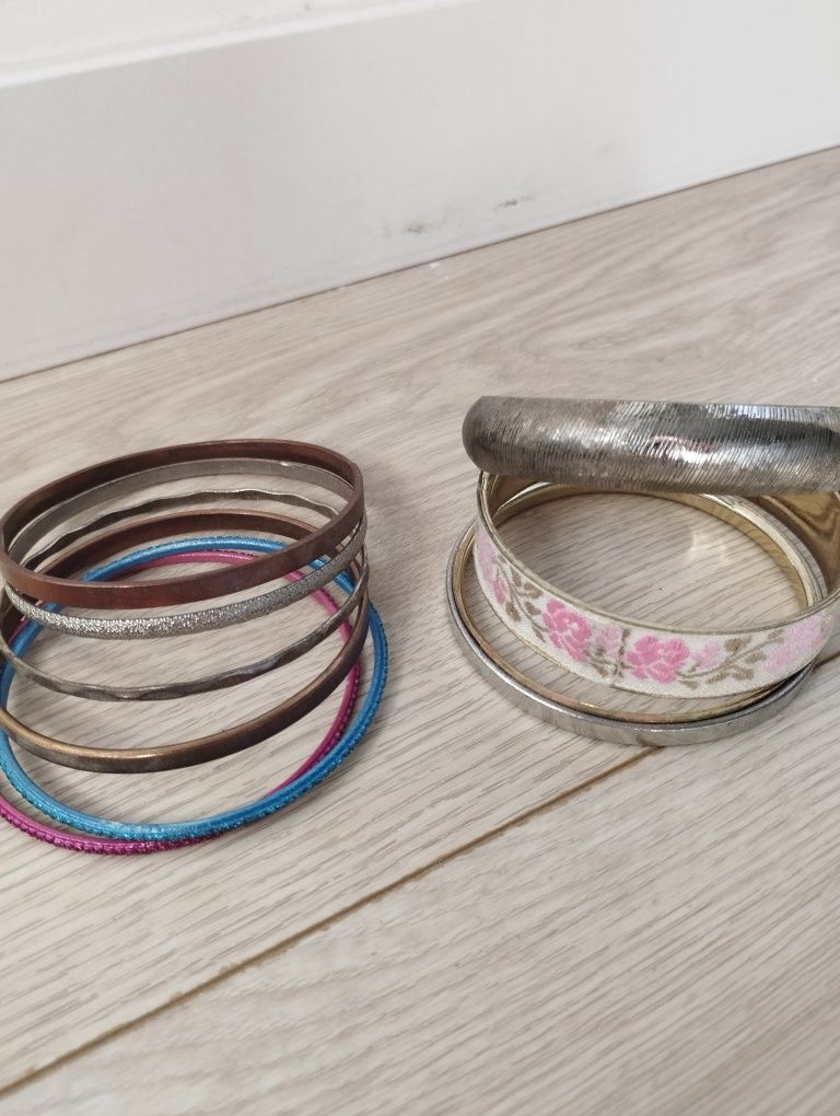 Pulseiras (1€ conjuntos)