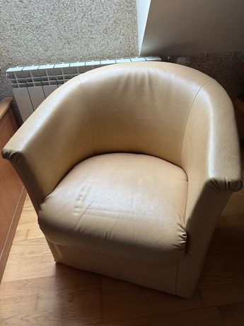 Fotel skórzany kremowy