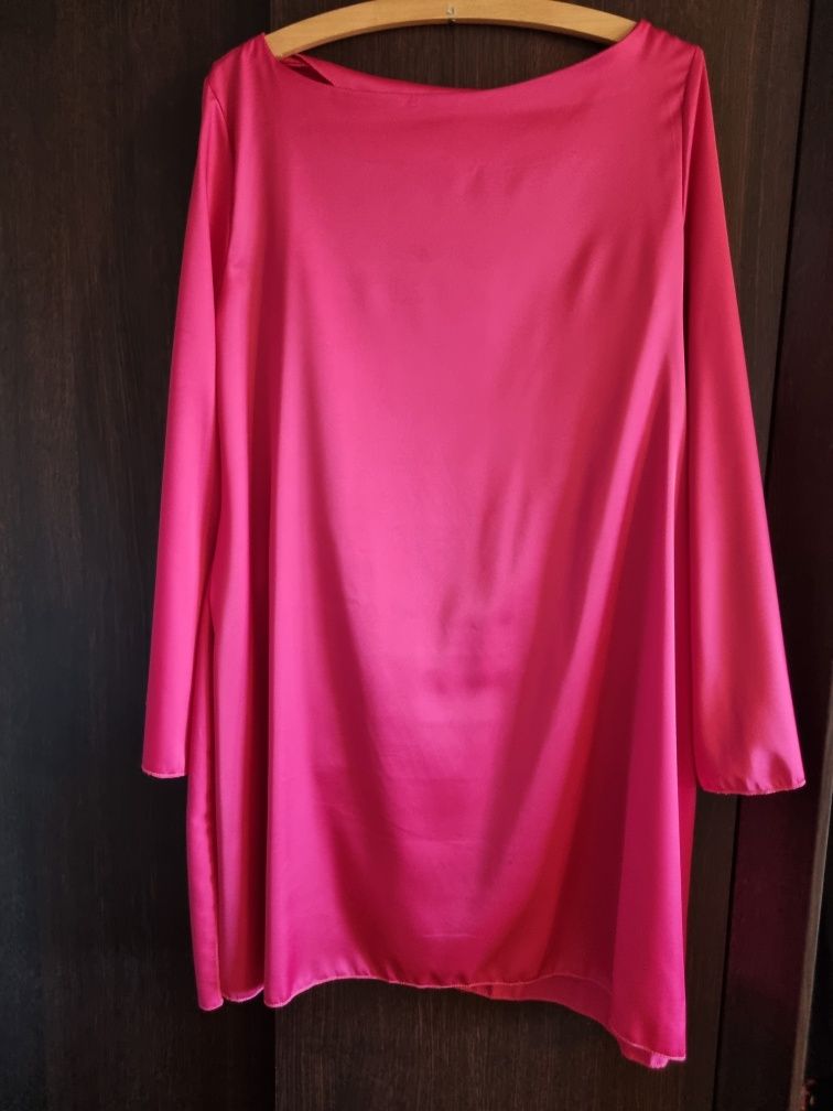 Różowa atłasowa mini sukienka koktajlowa Pakuten S/M