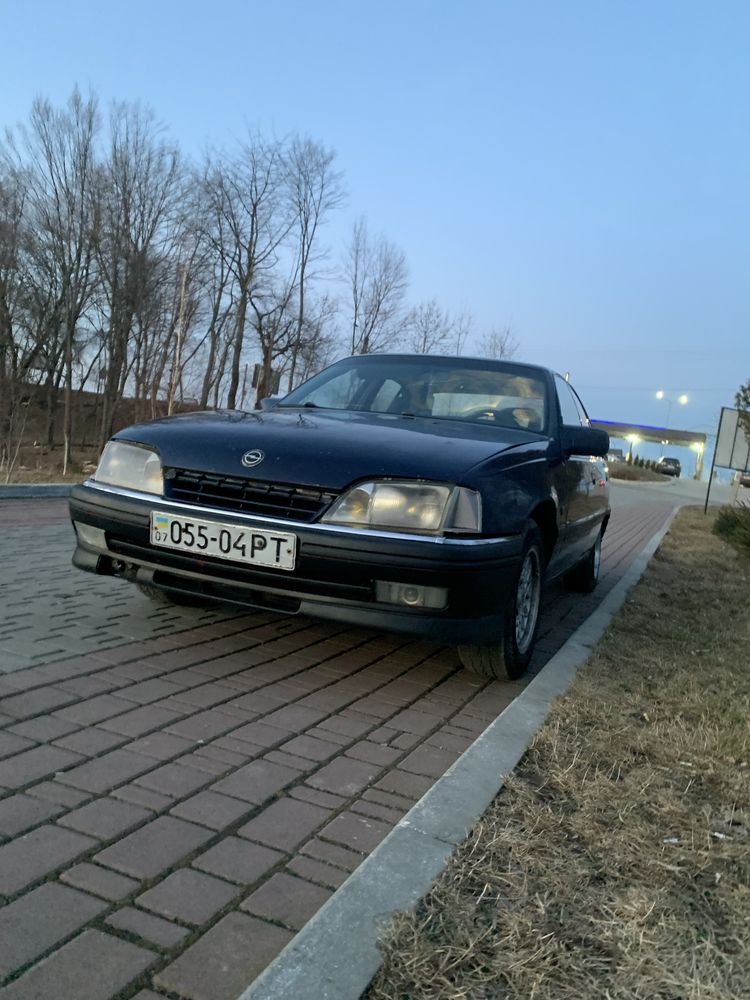 Opel Omega A. Газ/Бензин