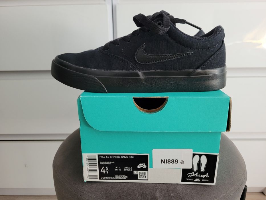 Buty młodzieżowe Nike SB Charge Cnvs r.36.5