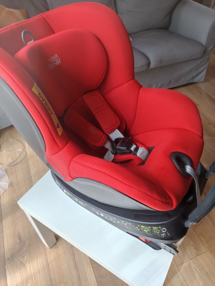 Fotelik samochodowy Britax Römer Dualfix 2 R czerwony ADAC  4