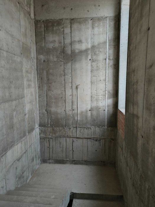 Продаж фасадного приміщення в ЖК Америка 380 м2