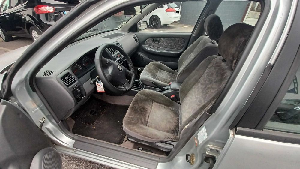 Nissan Almera 1999