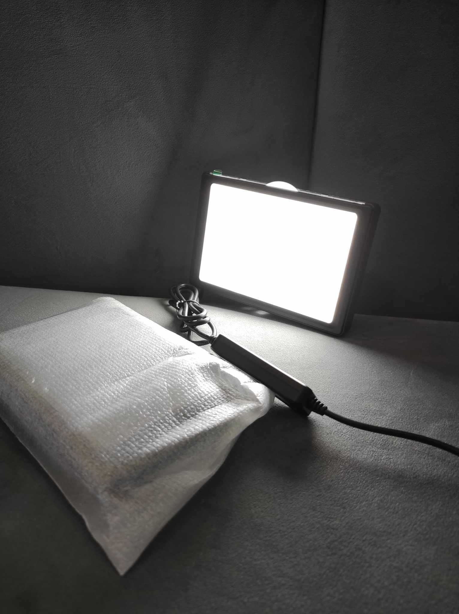 Lampy fotograficzne panelowe NEEWER mod: ZC-10S 10 W. 2 sztuki