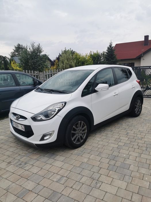 Hyundai ix20  Cross najbogatsza wersja na i 4xelekt szyby klima Alu ba