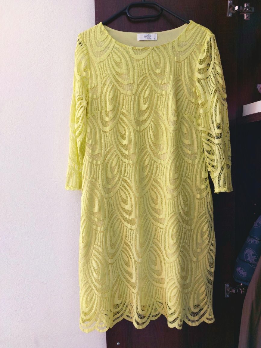 Sukienka koronkowa kolor limonka r. L