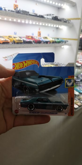 Hotwheels novo em cartela