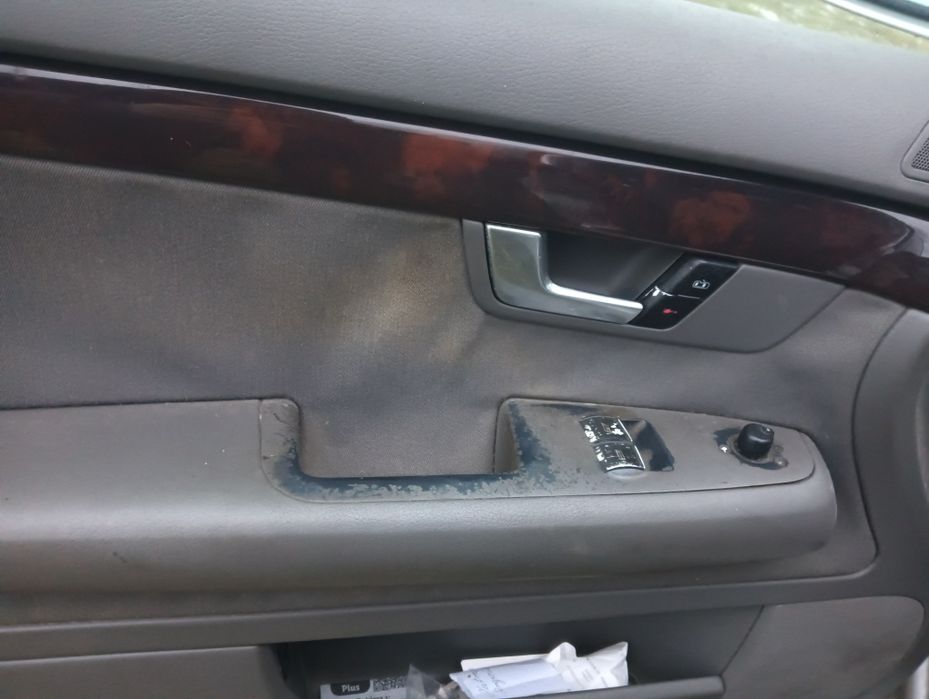 Audi a 4 b6  uszkodzone