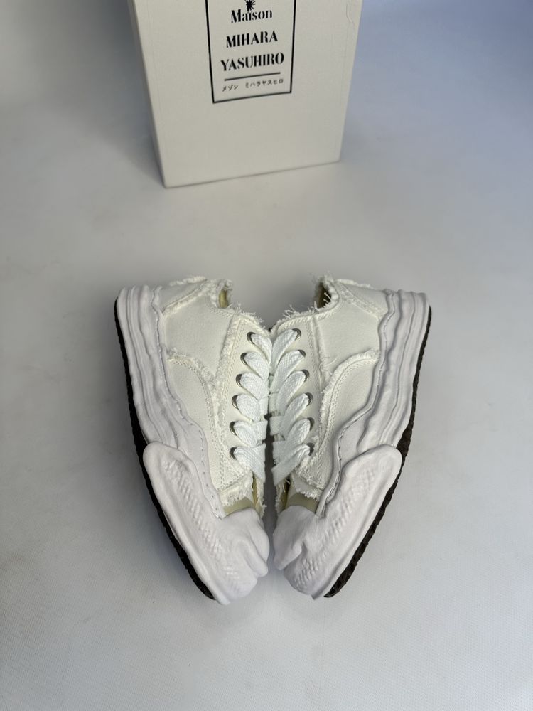 MMY Maison Mihara Yasuhiro white distressed білі кеди кеды кросовки 43