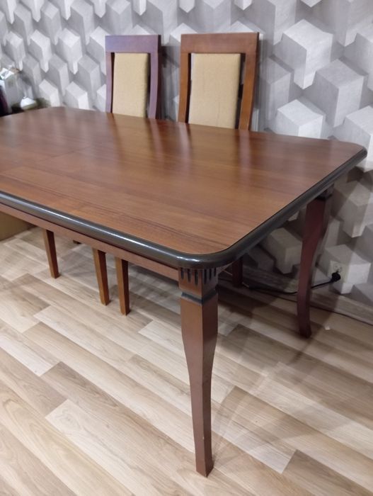 Sprzedam stół i 6 krzeseł