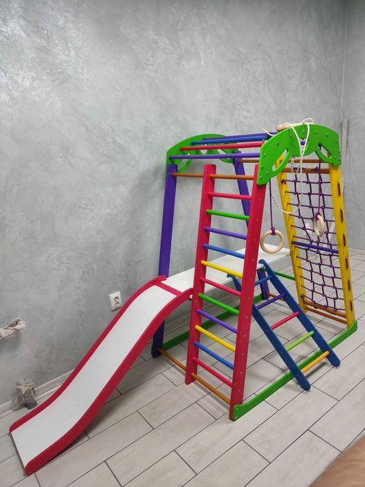 Дитячий спортивний куточок