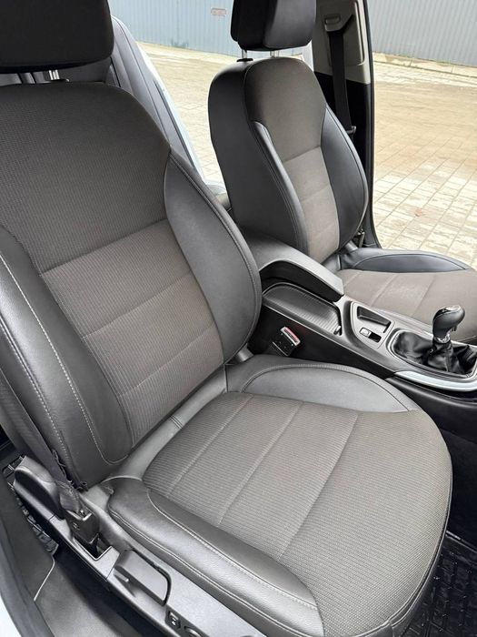 В цю ціну додою комплект літньої резини  18радіусу