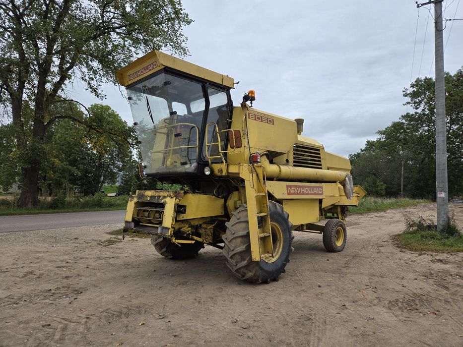 New Holland 8050 Kombajn zbożowy