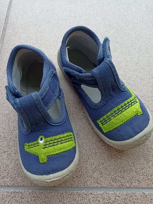 Buty dziecięce Kapcie Befado kapcie 22 granatowe do żłobka