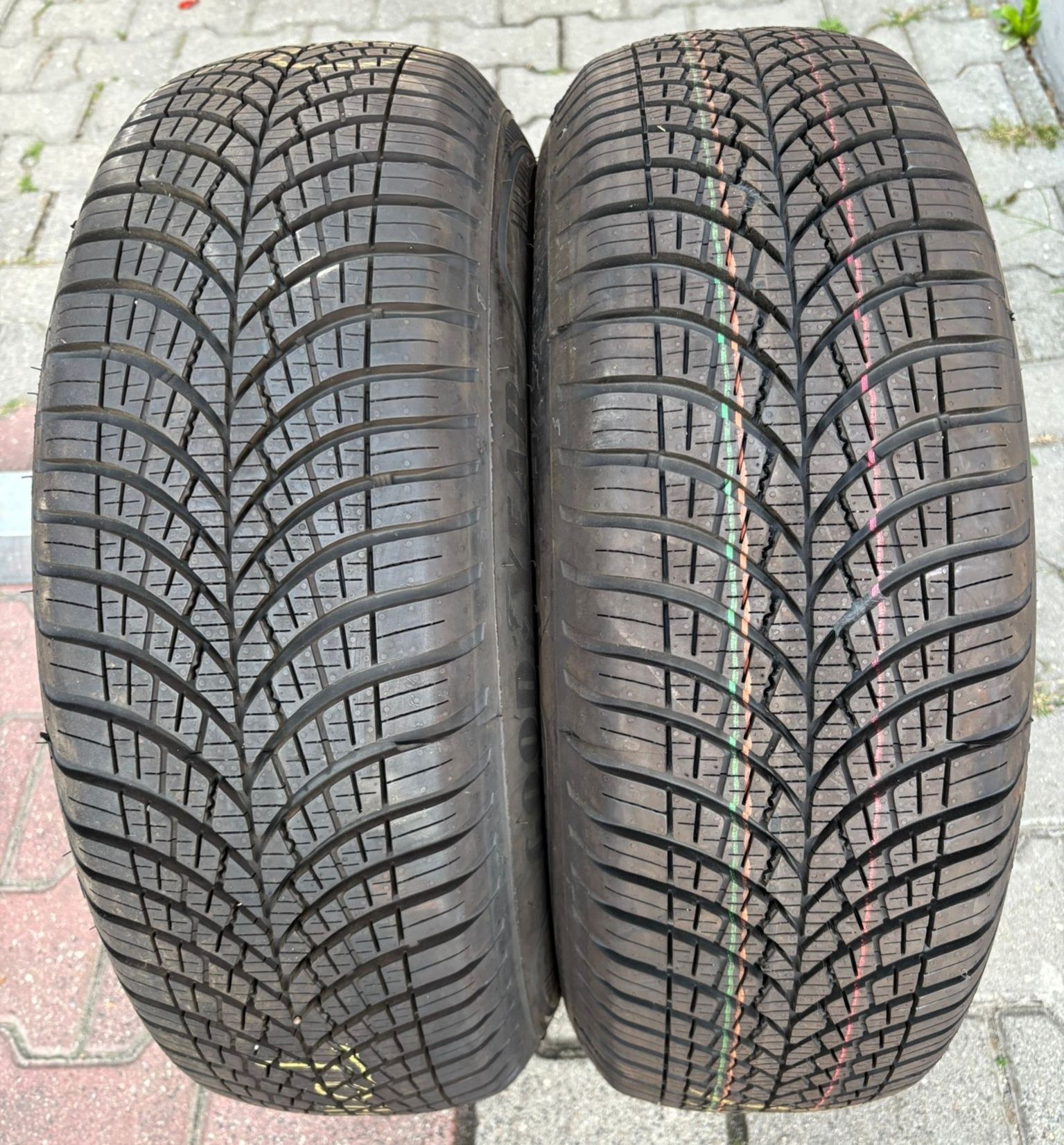 195/65R15 95V Goodyear Vector4 Seasons Gen3