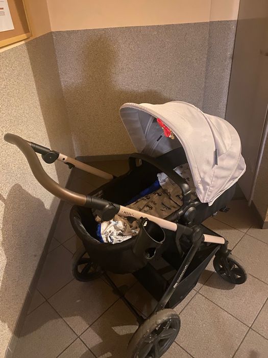 Szary Wózek dziecięcy gondola i spacerówka 3w1 Kinderkraft