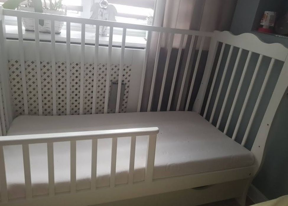 Łóżko 3w1 tapczanik łóżeczko niemowlęce materac szczebelki szuflada do