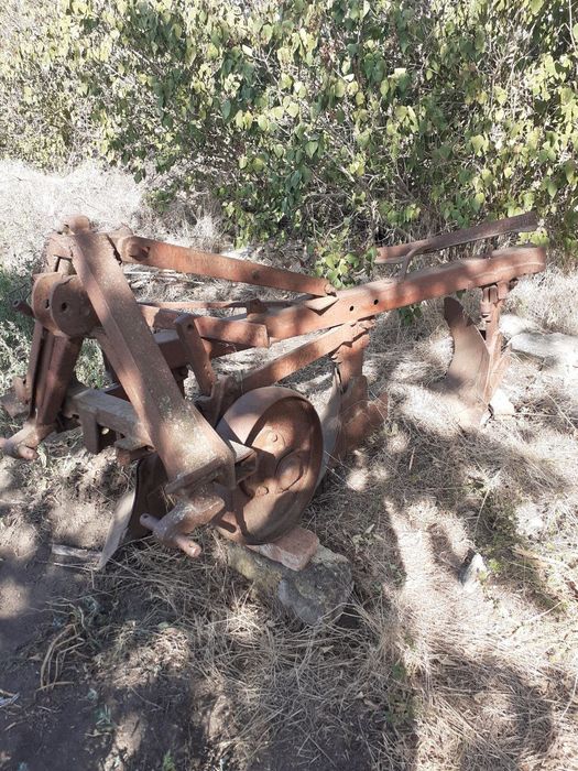 Продам Плуг ПЛН 3-35