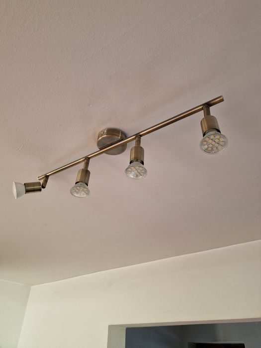 Lampa  sufitowa regulowana 4 punkty + żarówki LED / Kinkiet sufitowy /