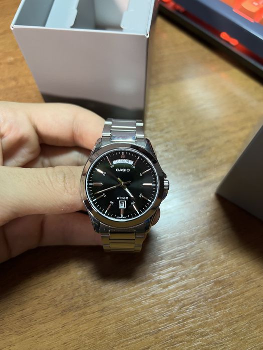 Продам годиник casio
