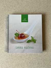 Książka „lekka kuchnia” Thermomix vorwerk z przepisami kucharskimi