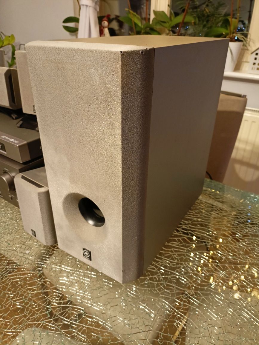 Kino domowe Yamaha wzmacniacz rx-v420rds, Dvd-s557 subwoofer sw-p201