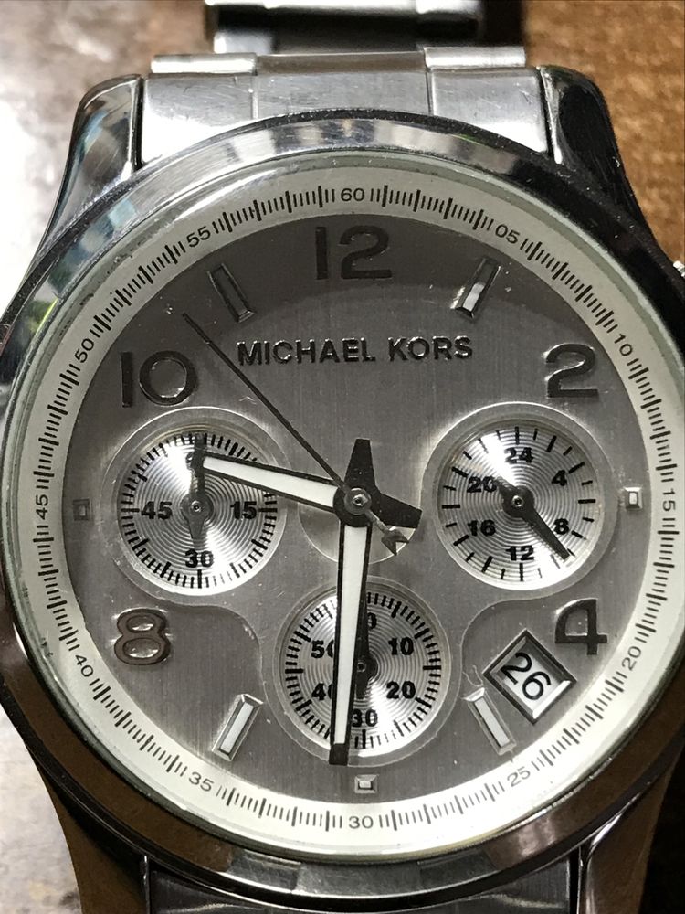 Часы кварцевые  MICHAEL KORS