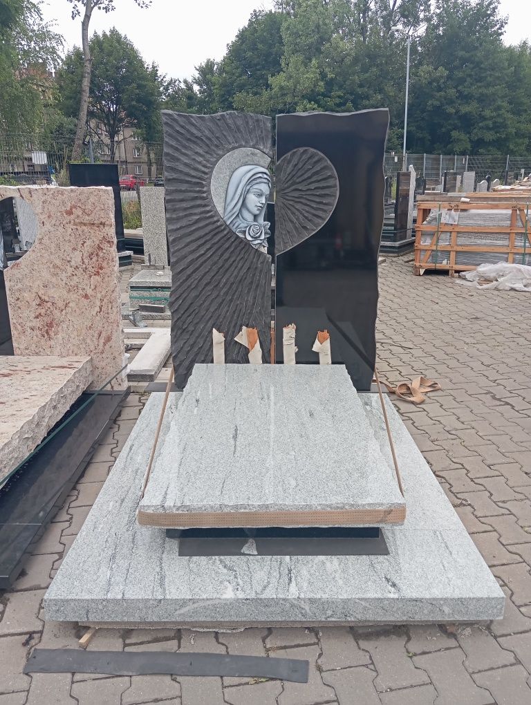 Nagrobki granitowe od 4500 zł Podwójne od 7000 zł
