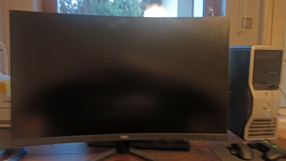 Monitor gamingowy AOC 32 cale CQ32C4VE , delikatnie zbita matryca