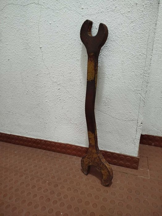 Ferramenta Antiga - Chave de Boca gigante
