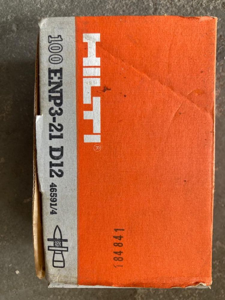 Kołki Hilti z gwintem (6 paczek po 100 szt.)