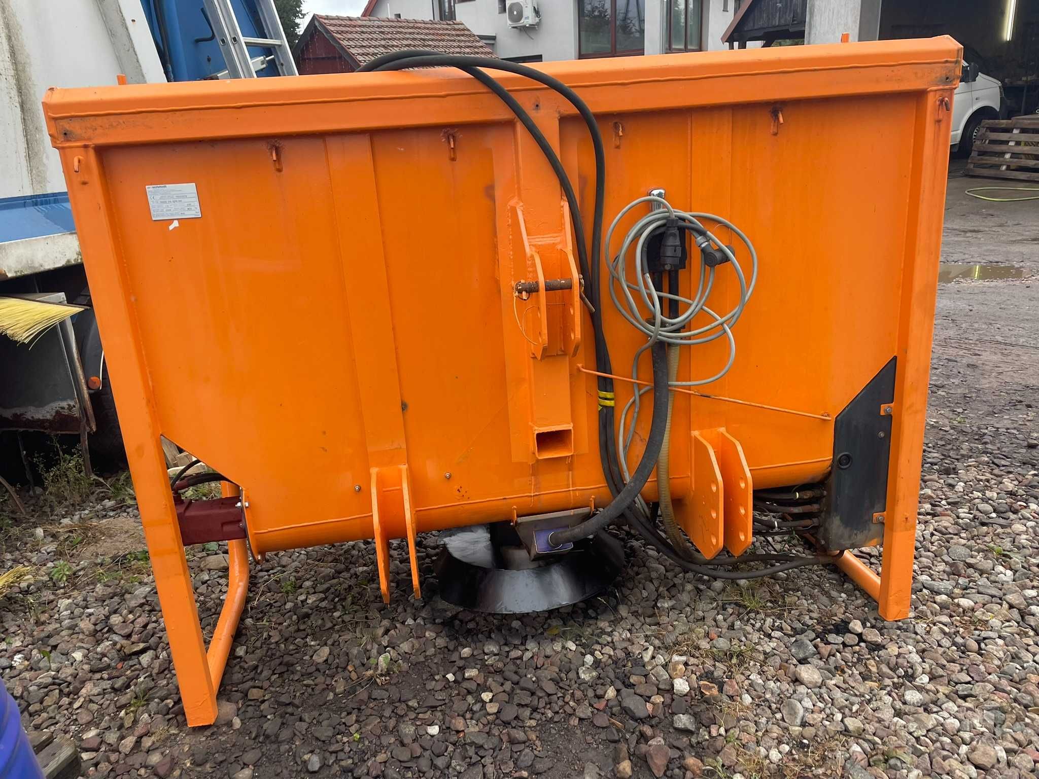 Schmidt Traxos S 15 piaskarka, posypywarka, solarka Epoke