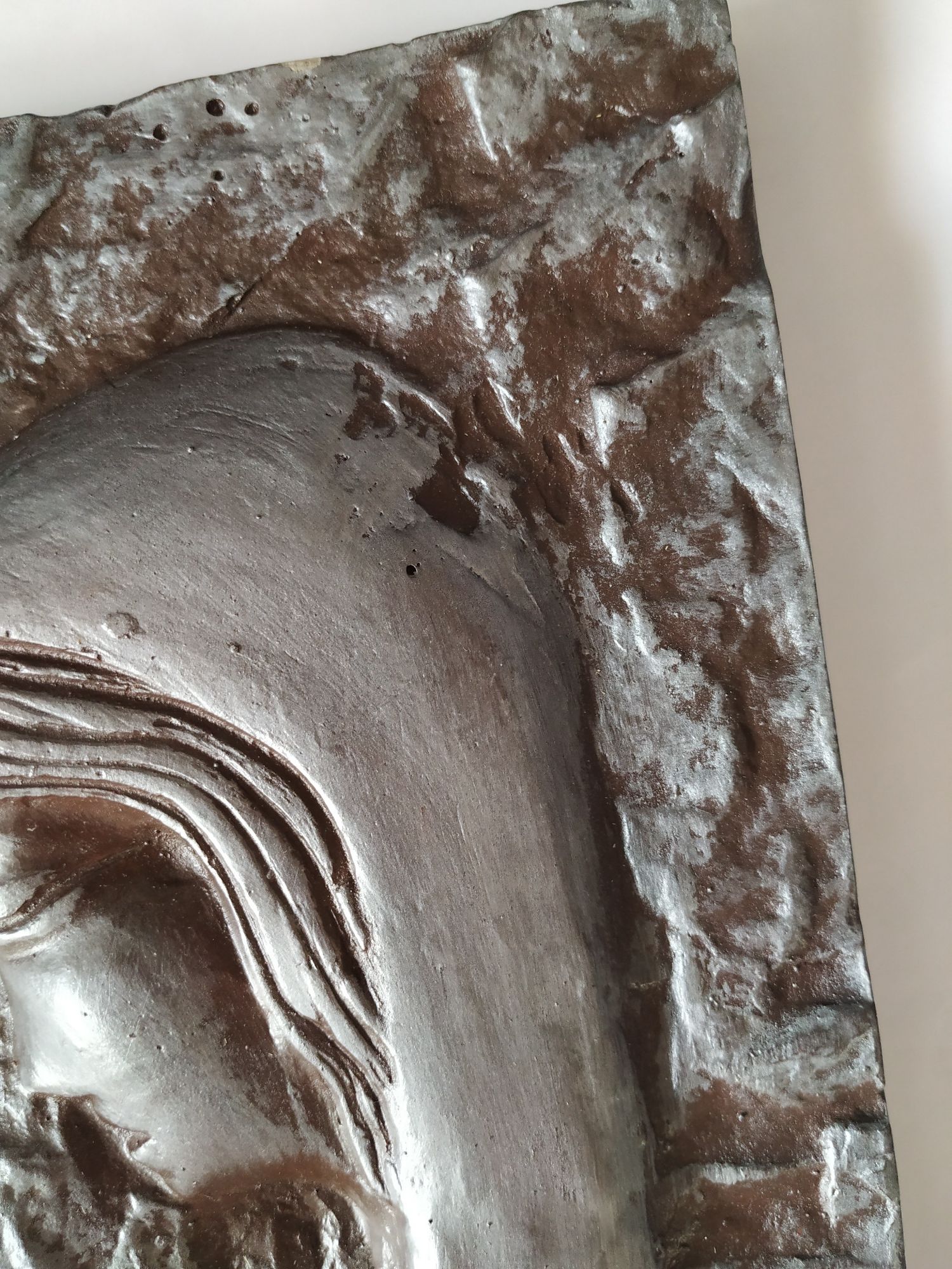 Ceramiczna płaskorzeźba do zawieszenia