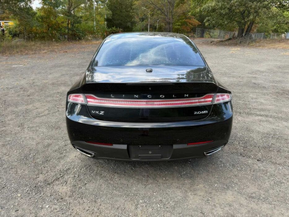 Lincoln MKZ      2015