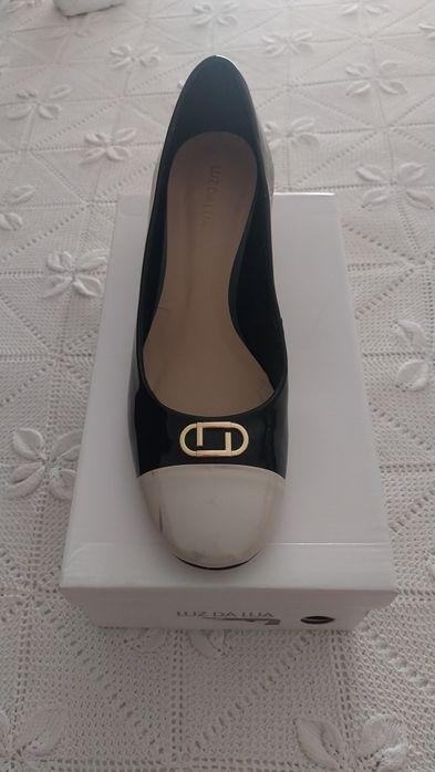 Sapatos LUZ DA LUA tamanho 41