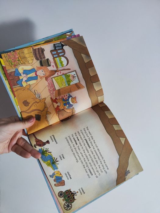 Kot w butach 1991 Polska Oficyna Wydawnicza BGW Reading is fun .