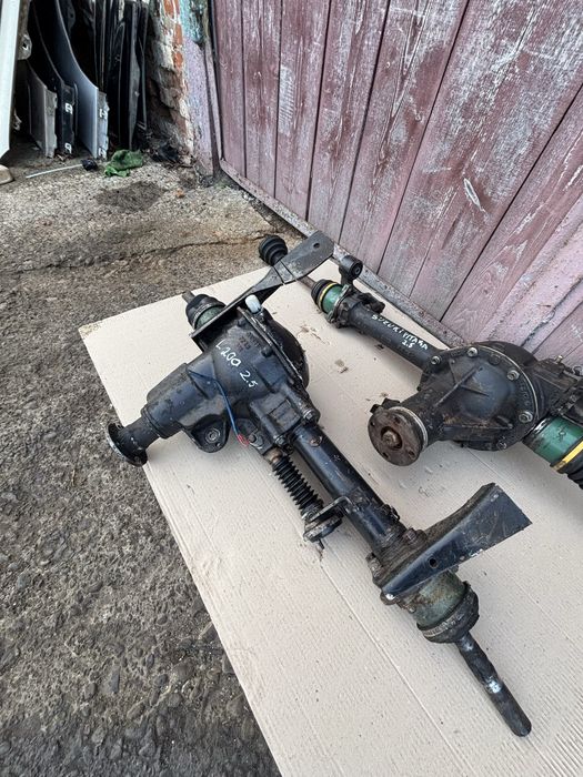 Передній міст Mitsubishi L200 2.5td Suzuki Grand Vitara 2.5 V6 бензин