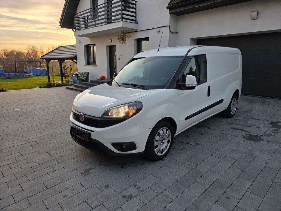 Fiat Doblo  Piękny !! MAXI !! 141 tys km !! NAVI !! Klima !! Kamera !! 1.6 120 km